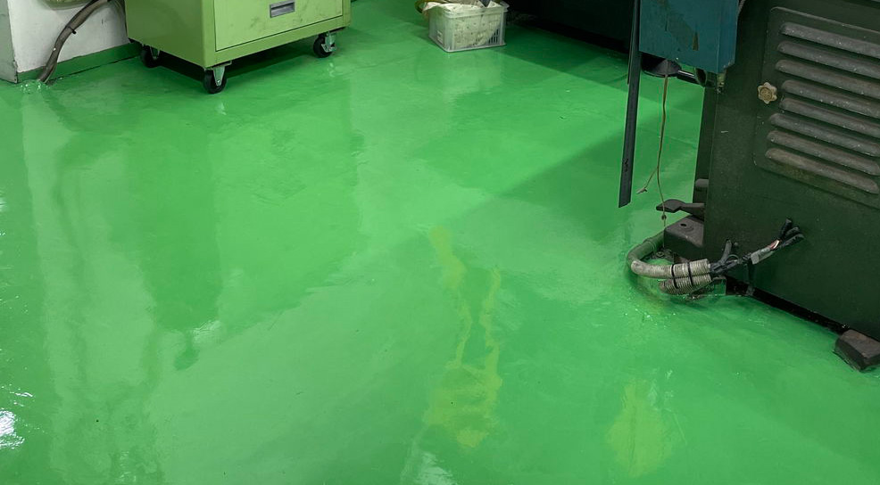 工場床のペンキ塗り補修をしました
